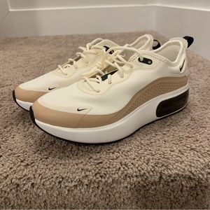 Nike AirMax Dia Pale Ivory size 8.5 Brand new no box